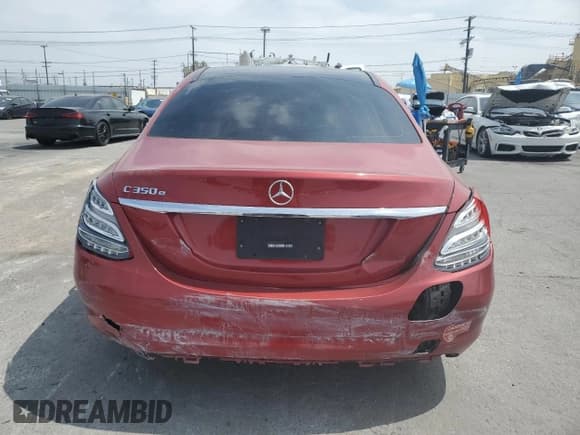 ✅ 2018 Mercedes-Benz C 350e • VIN: 55SWF4HB1JU262407 • Лот: 51917805. Опубликован ранее на Copart с пробегом 124 705 миль. Бесплатный доступ к архиву аукционных продаж из США и подробный отчёт об истории автомобиля на DreamBid. Изображение 6.