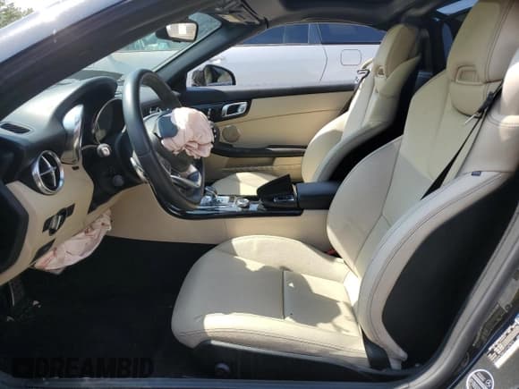 ✅ 2020 Mercedes-Benz SLC 300 • VIN: WDDPK3JA1LF167573 • Лот: 52116765. Опубликован ранее на Copart с пробегом Не указан. Бесплатный доступ к архиву аукционных продаж из США и подробный отчёт об истории автомобиля на DreamBid. Изображение 7.