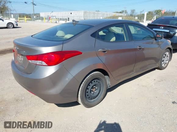 2013 Hyundai Elantra GLS с VIN 5NPDH4AE1DH179721, выставлен на аукционе IAAI как лот 43446527 с пробегом 151 120 миль миль и . История ставок и продаж доступна на DreamBid. Изображение 4.