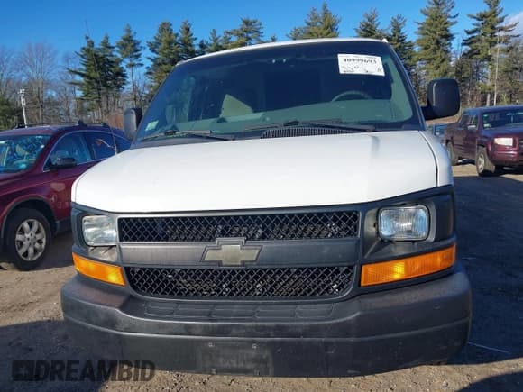 ✅ 2014 Chevrolet Express Cargo • VIN: 1GCWGGBA6E1122934 • Lot: 40999693. Listed on IAAI with 194,565 mi. Free auction sales archive from the USA and detailed vehicle history report at DreamBid. Image 12.