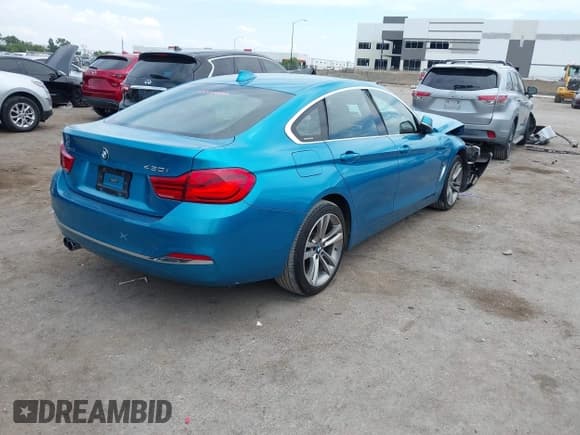 ✅ 2018 BMW 4 Series 430i xDrive • VIN: WBA4J3C54JBG96407 • Lot: 42973459. Wystawiony na IAAI z przebiegiem 99 936 mil. Bezpłatny archiwum sprzedaży aukcyjnych z USA i szczegółowy raport historii pojazdu na DreamBid. Zdjęcie 4.
