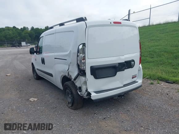 ✅ 2016 Ram ProMaster City Cargo Tradesman SLT • VIN: ZFBERFBT9G6C10776 • Lot: 42716642. Wystawiony na IAAI z przebiegiem 73 647 mil. Bezpłatny archiwum sprzedaży aukcyjnych z USA i szczegółowy raport historii pojazdu na DreamBid. Zdjęcie 3.