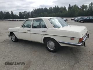 ✅ 1973 Mercedes-Benz 280 • VIN: 11406012019188 • Лот: 81625945. Опубликован ранее на Copart с пробегом 24 637 миль. Бесплатный доступ к архиву аукционных продаж из США и подробный отчёт об истории автомобиля на DreamBid. Изображение 2.
