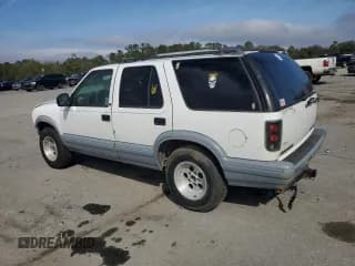 ✅ 1996 Chevrolet Blazer • VIN: 1GNCS13W2T2161527 • Lot: 44936175. Wystawiony na Copart z przebiegiem 291 219 mil. Bezpłatny archiwum sprzedaży aukcyjnych z USA i szczegółowy raport historii pojazdu na DreamBid. Zdjęcie 2.