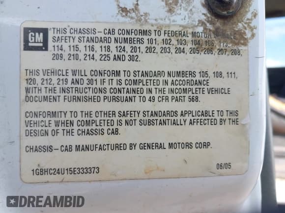 ✅ 2005 Chevrolet Silverado 2500HD Work Truck • VIN: 1GBHC24U15E333373 • Lot: 43697661. Wystawiony na IAAI z przebiegiem 156 992 mil. Bezpłatny archiwum sprzedaży aukcyjnych z USA i szczegółowy raport historii pojazdu na DreamBid. Zdjęcie 9.