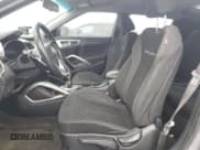 ✅ 2017 Hyundai Veloster Value Edition • VIN: KMHTC6AD9HU305814 • Lot: 43051245. Wystawiony na Copart z przebiegiem 91 974 mil. Bezpłatny archiwum sprzedaży aukcyjnych z USA i szczegółowy raport historii pojazdu na DreamBid. Zdjęcie 7.