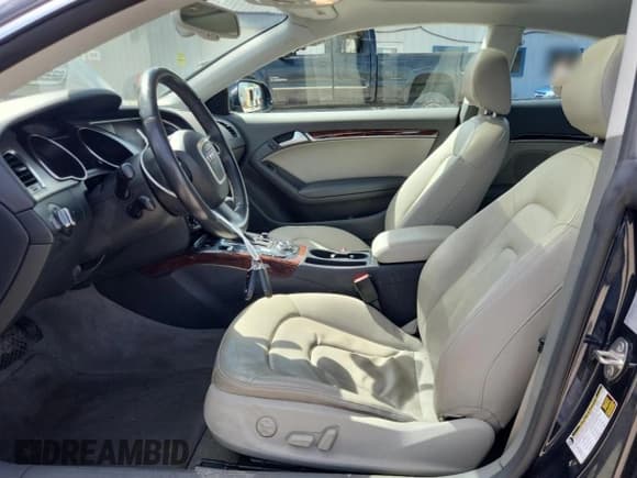 ✅ 2012 Audi A5 Premium Plus • VIN: WAULFAFR9CA003126 • Lot: 70582485. Wystawiony na Copart z przebiegiem 95 588 mil. Bezpłatny archiwum sprzedaży aukcyjnych z USA i szczegółowy raport historii pojazdu na DreamBid. Zdjęcie 7.