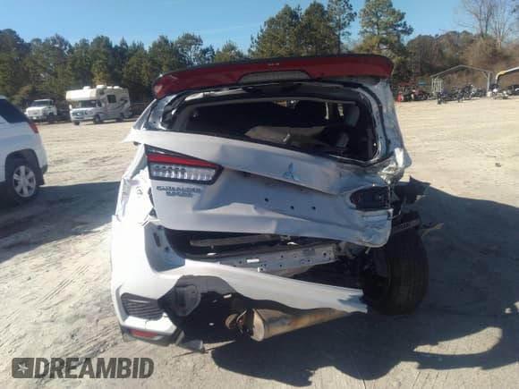 ✅ 2023 Mitsubishi Outlander ES • VIN: JA4ARUAU4PU009087 • Lot: 41311111. Wystawiony na IAAI z przebiegiem 30 456 mil. Bezpłatny archiwum sprzedaży aukcyjnych z USA i szczegółowy raport historii pojazdu na DreamBid. Zdjęcie 16.