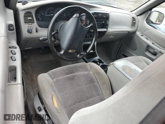 ✅ 1998 Ford Explorer Sport • VIN: 1FMYU24E8WUC31816 • Lot: 64379265. Listed on Copart with 245,181 mi. Free auction sales archive from the USA and detailed vehicle history report at DreamBid. Image 8.