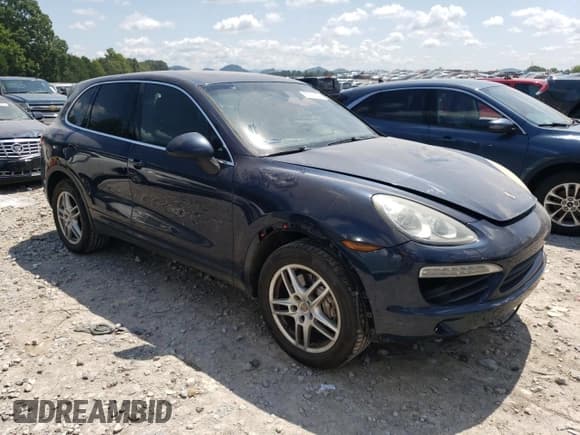 ✅ 2011 Porsche Cayenne S • VIN: WP1AB2A23BLA46318 • Lot: 67571835. Wystawiony na Copart z przebiegiem 193 973 mil. Bezpłatny archiwum sprzedaży aukcyjnych z USA i szczegółowy raport historii pojazdu na DreamBid. Zdjęcie 4.