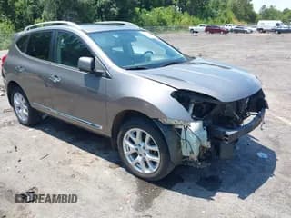 ✅ 2013 Nissan Rogue S • VIN: JN8AS5MT4DW507166 • Lot: 42868489. Wystawiony na IAAI z przebiegiem 292 279 mil. Bezpłatny archiwum sprzedaży aukcyjnych z USA i szczegółowy raport historii pojazdu na DreamBid. Zdjęcie 1.