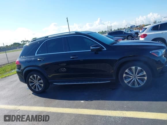 ✅ 2020 Mercedes-Benz GLE 450 • VIN: 4JGFB5KBXLA255894 • Lot: 43225459. Listed on IAAI with 37,536 mi. Free auction sales archive from the USA and detailed vehicle history report at DreamBid. Image 13.
