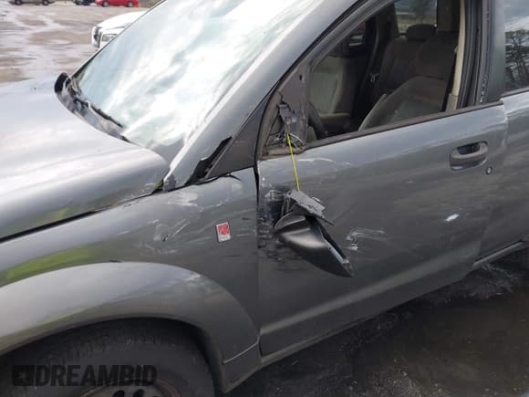 ✅ 2007 Saturn VUE I4 • VIN: 5GZCZ33D07S811121 • Lot: 41580986. Wystawiony na IAAI z przebiegiem 231 575 mil. Bezpłatny archiwum sprzedaży aukcyjnych z USA i szczegółowy raport historii pojazdu na DreamBid. Zdjęcie 6.