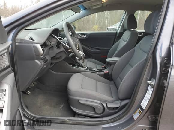 2020 Hyundai Ioniq SE с VIN KMHC75LC6LU197910, выставлен на аукционе Copart как лот 77349304 с пробегом 97 198 миль миль и Списание • Salvage title. История ставок и продаж доступна на DreamBid. Изображение 7.