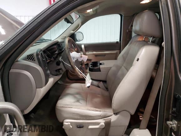 ✅ 2012 Chevrolet Silverado 1500 LT • VIN: 1GCRKSE7XCZ282909 • Lot: 71579344. Listed on Copart with 127,846 mi. Free auction sales archive from the USA and detailed vehicle history report at DreamBid. Image 7.