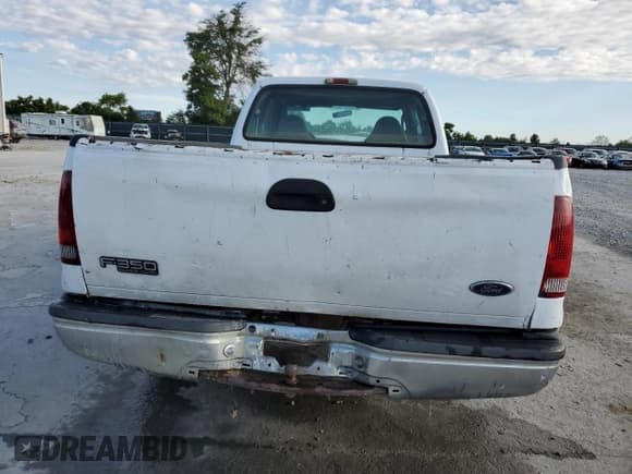 ✅ 2004 Ford F-350 XL • VIN: 1FTSX30L94ED75703 • Lot: 69874815. Listed on Copart with 181,850 mi. Free auction sales archive from the USA and detailed vehicle history report at DreamBid. Image 6.