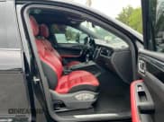 ✅ 2016 Porsche Macan Turbo • VIN: WP1AF2A54GLB91325 • Lot: 64525855. Wystawiony na Copart z przebiegiem 163 154 mil. Bezpłatny archiwum sprzedaży aukcyjnych z USA i szczegółowy raport historii pojazdu na DreamBid. Zdjęcie 5.