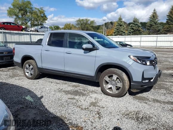 ✅ 2025 Honda Ridgeline RTL • VIN: 5FPYK3F54SB045083 • Lot: 85927865. Listed on Copart with 2,731 mi. Free auction sales archive from the USA and detailed vehicle history report at DreamBid. Image 4.