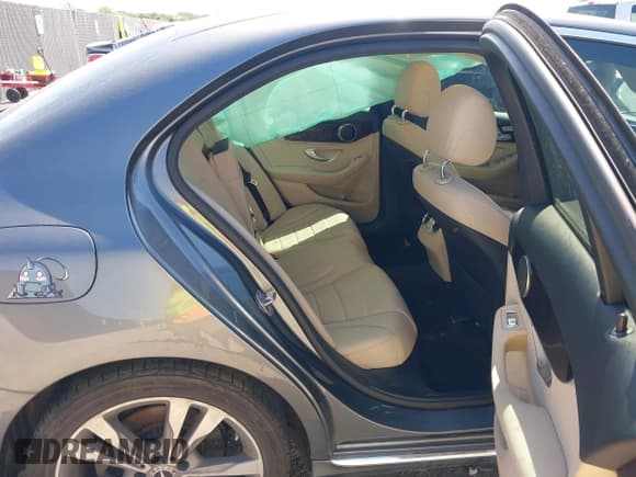 ✅ 2017 Mercedes-Benz C 300 • VIN: 55SWF4JB2HU218808 • Lot: 42094419. Listed on IAAI with 75,780 mi. Free auction sales archive from the USA and detailed vehicle history report at DreamBid. Image 8.