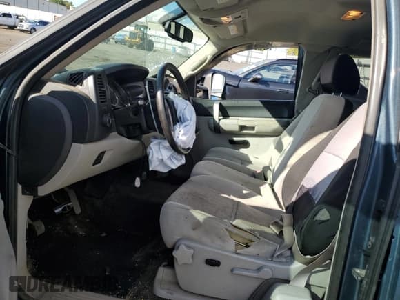 ✅ 2009 Chevrolet Silverado 2500HD LT • VIN: 1GCHK59K19E163707 • Лот: 81687205. Опубликован ранее на Copart с пробегом 126 410 миль. Бесплатный доступ к архиву аукционных продаж из США и подробный отчёт об истории автомобиля на DreamBid. Изображение 7.