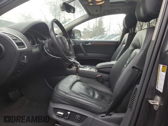 ✅ 2011 Audi Q7 Premium Plus • VIN: WA1LGAFE1BD002007 • Lot: 92279415. Wystawiony na Copart z przebiegiem 153 787 mil. Bezpłatny archiwum sprzedaży aukcyjnych z USA i szczegółowy raport historii pojazdu na DreamBid. Zdjęcie 7.