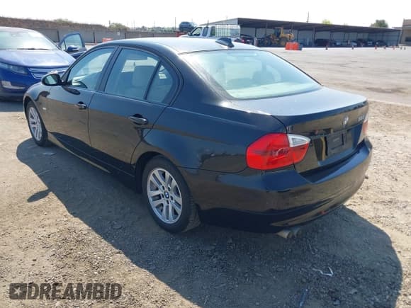 ✅ 2007 BMW 3 Series 328i • VIN: WBAVC53507FZ72381 • Lot: 42973263. Wystawiony na IAAI z przebiegiem 76 598 mil. Bezpłatny archiwum sprzedaży aukcyjnych z USA i szczegółowy raport historii pojazdu na DreamBid. Zdjęcie 3.