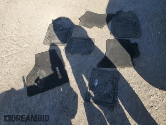 ✅ 2010 Dodge 1500 SLT • VIN: 1D7RV1GT7AS185917 • Lot: 77835844. Wystawiony na Copart z przebiegiem 159 879 mil. Bezpłatny archiwum sprzedaży aukcyjnych z USA i szczegółowy raport historii pojazdu na DreamBid. Zdjęcie 12.