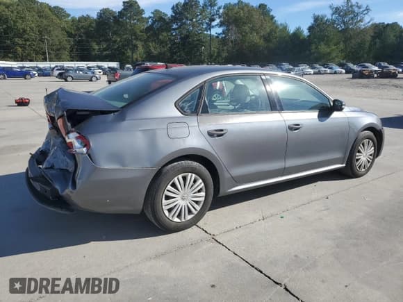 ✅ 2014 Volkswagen Passat S • VIN: 1VWAH7A31EC018475 • Lot: 89483305. Listed on Copart with 105,314 mi. Free auction sales archive from the USA and detailed vehicle history report at DreamBid. Image 3.