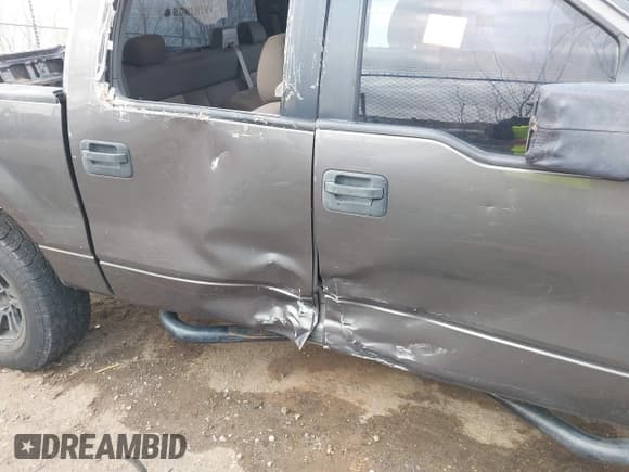 ✅ 2006 Ford F-150 XLT • VIN: 1FTRW14W86FA69759 • Lot: 41742707. Listed on IAAI with Not provided. Free auction sales archive from the USA and detailed vehicle history report at DreamBid. Image 11.