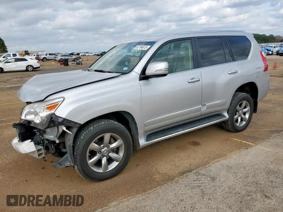 ✅ 2012 Lexus GX 460 Premium • VIN: JTJJM7FX1C5049878 • Lot: 92794615. Wystawiony na Copart z przebiegiem 88 011 mil. Bezpłatny archiwum sprzedaży aukcyjnych z USA i szczegółowy raport historii pojazdu na DreamBid. Zdjęcie 1.
