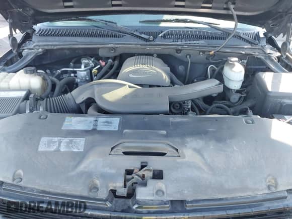 2005 Chevrolet Tahoe LS with VIN 1GNEC13V85J176815, listed as a IAAI auction lot 43567136 with 152,649 mi miles and . Bid and sale history available at DreamBid. Image 10.