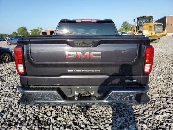 ✅ 2022 GMC Sierra 1500 SLE • VIN: 3GTUUBED1NG623689 • Лот: 67125815. Опубликован ранее на Copart с пробегом 22 962 миль. Бесплатный доступ к архиву аукционных продаж из США и подробный отчёт об истории автомобиля на DreamBid. Изображение 6.