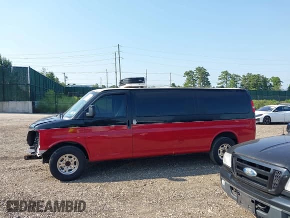 ✅ 2014 GMC Savana • VIN: 1GTZ7UFG6E1134785 • Lot: 42824757. Listed on IAAI with 148,851 mi. Free auction sales archive from the USA and detailed vehicle history report at DreamBid. Image 14.