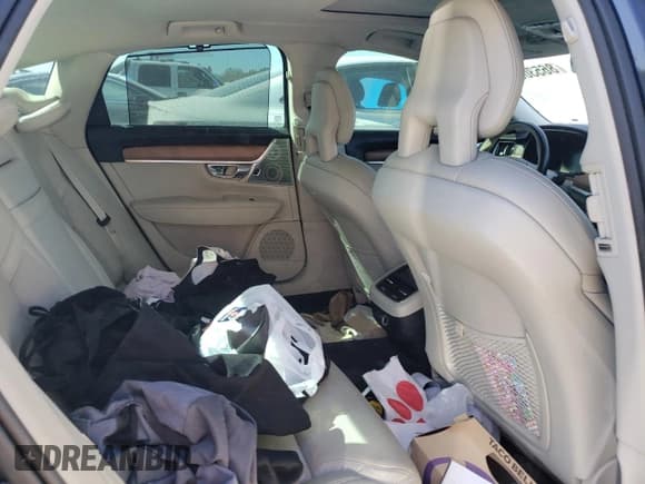 ✅ 2017 Volvo S90 Inscription • VIN: YV1A22MLXH1000909 • Лот: 86530605. Опубликован ранее на Copart с пробегом 125 243 миль. Бесплатный доступ к архиву аукционных продаж из США и подробный отчёт об истории автомобиля на DreamBid. Изображение 10.