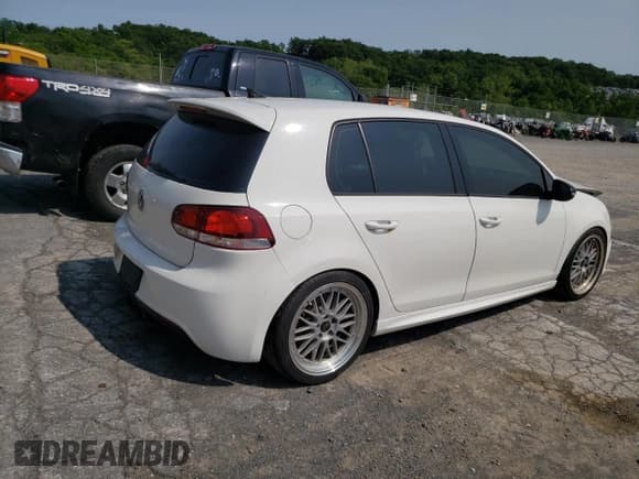✅ 2012 Volkswagen Golf R • VIN: WVWPF7AJ9CW214533 • Лот: 58706945. Опубликован ранее на Copart с пробегом 191 058 миль. Бесплатный доступ к архиву аукционных продаж из США и подробный отчёт об истории автомобиля на DreamBid. Изображение 3.