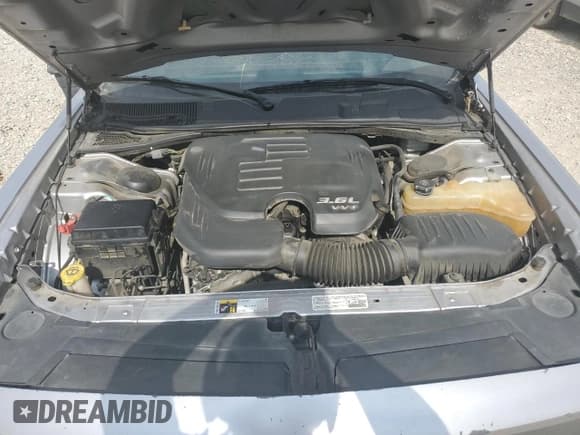 ✅ 2014 Dodge Challenger SXT • VIN: 2C3CDYAG6EH214767 • Lot: 61106264. Wystawiony na Copart z przebiegiem Nie podano. Bezpłatny archiwum sprzedaży aukcyjnych z USA i szczegółowy raport historii pojazdu na DreamBid. Zdjęcie 11.