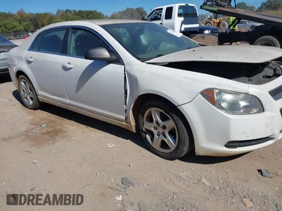 ✅ 2010 Chevrolet Malibu 1LS • VIN: 1G1ZB5EB8AF219790 • Lot: 43445280. Listed on IAAI with 112,180 mi. Free auction sales archive from the USA and detailed vehicle history report at DreamBid. Image 1.