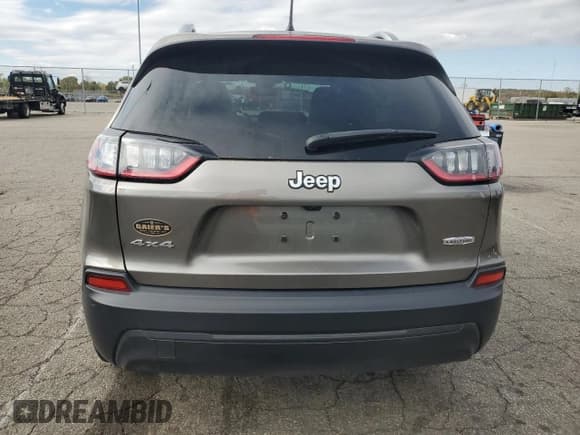 ✅ 2021 Jeep Cherokee Latitude • VIN: 1C4PJMCB3MD163191 • Lot: 90245395. Wystawiony na Copart z przebiegiem 73 004 mil. Bezpłatny archiwum sprzedaży aukcyjnych z USA i szczegółowy raport historii pojazdu na DreamBid. Zdjęcie 6.