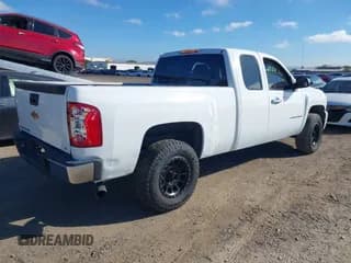 ✅ 2008 Chevrolet Silverado 1500 Work Truck • VIN: 1GCEC19X58Z302619 • Lot: 43652803. Listed on IAAI with 227,374 mi. Free auction sales archive from the USA and detailed vehicle history report at DreamBid. Image 4.