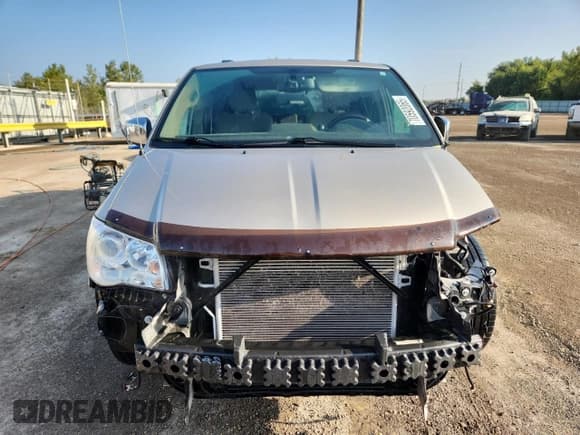 ✅ 2016 Chrysler Town & Country Limited Platinum • VIN: 2C4RC1GG5GR232648 • Lot: 70592065. Listed on Copart with 96,306 mi. Free auction sales archive from the USA and detailed vehicle history report at DreamBid. Image 5.