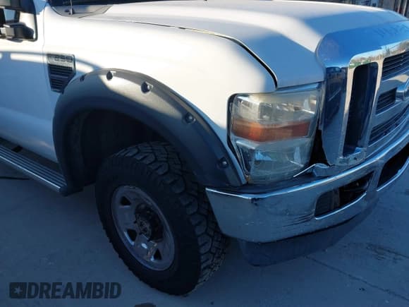 ✅ 2009 Ford F-250 XL • VIN: 1FTSW21589EA60220 • Lot: 41326446. Listed on IAAI with 231,572 mi. Free auction sales archive from the USA and detailed vehicle history report at DreamBid. Image 5.