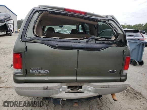 ✅ 2000 Ford Excursion Limited • VIN: 1FMNU42L5YEC60493 • Lot: 75021544. Wystawiony na Copart z przebiegiem 316 622 mil. Bezpłatny archiwum sprzedaży aukcyjnych z USA i szczegółowy raport historii pojazdu na DreamBid. Zdjęcie 6.