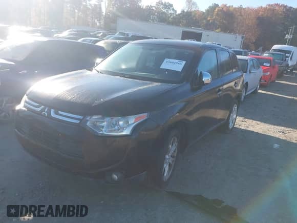 2014 Mitsubishi Outlander SE z VIN JA4AD3A37EZ010010, wystawiony jako IAAI lot #43604266 z przebiegiem 168 675 mil mil oraz . Historia ofert i sprzedaży dostępna na DreamBid. Obrazek 2.