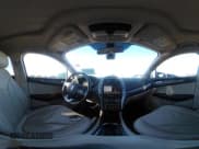 ✅ 2017 Lincoln MKC Reserve • VIN: 5LMCJ3C94HUL02474 • Lot: 43416290. Wystawiony na IAAI z przebiegiem 81 497 mil. Bezpłatny archiwum sprzedaży aukcyjnych z USA i szczegółowy raport historii pojazdu na DreamBid. Zdjęcie 18.