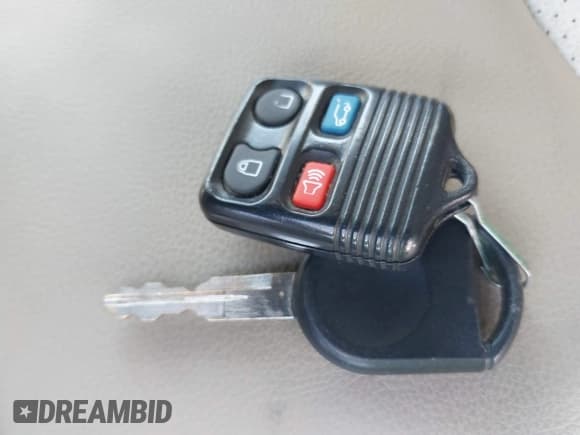 ✅ 2004 Ford Expedition Eddie Bauer • VIN: 1FMFU18L94LA86427 • Lot: 43688525. Listed on IAAI with 263,923 mi. Free auction sales archive from the USA and detailed vehicle history report at DreamBid. Image 11.