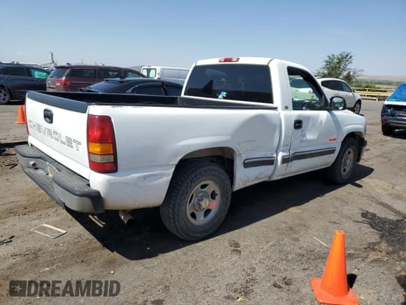 ✅ 1999 Chevrolet Silverado 1500 • VIN: 1GCEC14W8XZ103349 • Лот: 64741595. Опубликован ранее на Copart с пробегом 202 560 миль. Бесплатный доступ к архиву аукционных продаж из США и подробный отчёт об истории автомобиля на DreamBid. Изображение 3.