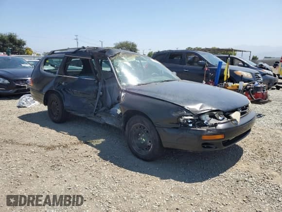 ✅ 1995 Toyota Camry LE • VIN: 4T1GK12W3SU108572 • Lot: 63443635. Wystawiony na Copart z przebiegiem 83 128 mil. Bezpłatny archiwum sprzedaży aukcyjnych z USA i szczegółowy raport historii pojazdu na DreamBid. Zdjęcie 4.