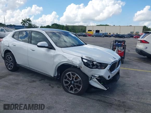 ✅ 2025 BMW X2 xDrive28i • VIN: WBX63GM03S5038173 • Lot: 42500566. Listed on IAAI with 13,387 mi. Free auction sales archive from the USA and detailed vehicle history report at DreamBid. Image 1.