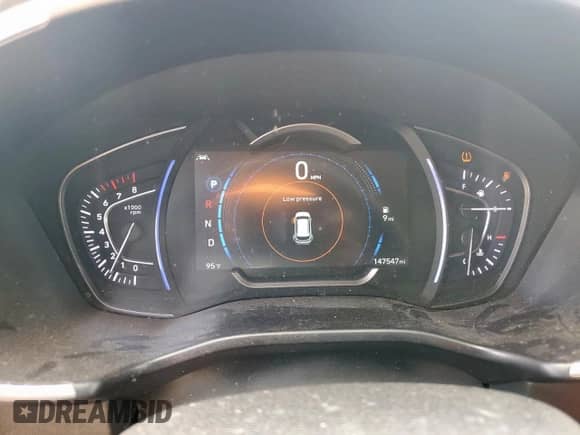 2019 Hyundai Santa Fe Limited z VIN 5NMS5CAA2KH070444, wystawiony jako Copart lot #84543025 z przebiegiem 147 547 mil mil oraz Czysty tytuł • Clean title. Historia ofert i sprzedaży dostępna na DreamBid. Obrazek 9.