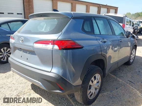 ✅ 2024 Toyota Corolla Cross L • VIN: 7MUAAAAG7RV095949 • Lot: 41956005. Listed on IAAI with 22,802 mi. Free auction sales archive from the USA and detailed vehicle history report at DreamBid. Image 4.